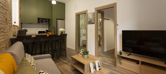 Tenerias Apart Corp, Bajo in València