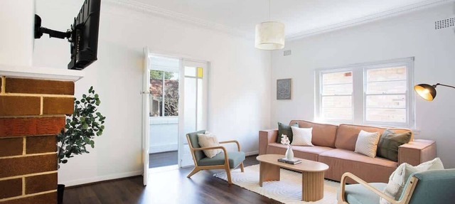 The Heri | Charming 2BR Glebe Retreat with Parking - Walk to Markets and Shops in Glebe