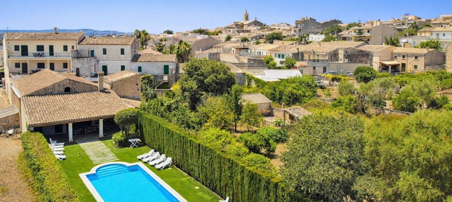 Tofollubí 152 fantastic villa with private pool, large outdoor area, air conditioning and barbecue area in Llubi