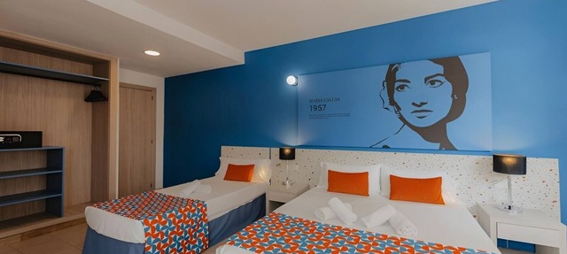 Tranquil Studio w/Kitchen for Families + Rooftop Outdoor Swimming Pool w/Bar in Palma