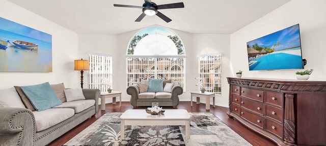 tResort-Style 3BR Condo in Kissimmee