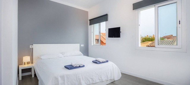 Triple room Nº10' with Shared Terrace, Wi-Fi and Air Conditioning in Can Pastilla