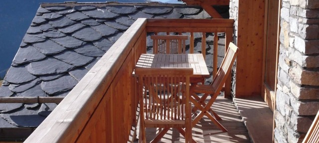 Typical chalet, south-facing terrace, breathtaking VIEW of the Tarentaise Valley in Montvalezan