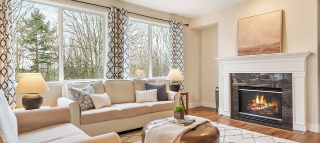 Upscale 4BR Upper Unit with Fireplace & Greenbelt Views in Mountlake Terrace
