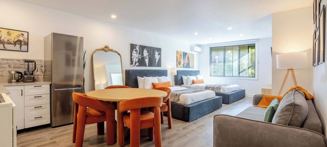 Urban Nook MTL – Warm 1BR in the City’s Core in Montréal