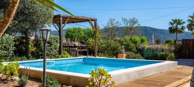 Vacation Home "Casa Martin" with Mountain View, Private Pool & Wi-Fi in Calvià