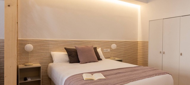 Valencia Urban Suite V | 4 Guests | A/C & Wi-Fi | Near the City Center in Valencia
