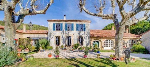 VAROISE COUNTRYSIDE-IN THE GAPEAU VALLEY-COMFORTABLE 2-PERSON COUNTRY COTTAGE in Solliès-Pont