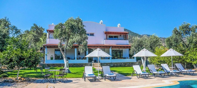 Villa Acer - Four Bedroom Villa, Sleeps 8 in Konacik Belediyesi