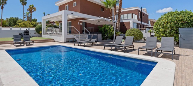 Villa "Casa Bos Orange" with Outdoor Pool and Whirlpool in Gran Alacant - Santa Pola