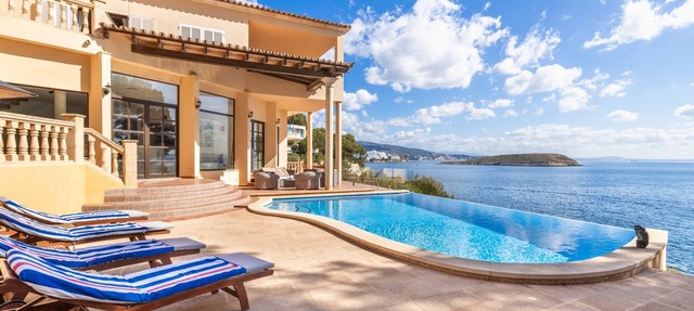 Villa Cala Vinyes by Balearic Villas in Cala Vinyes