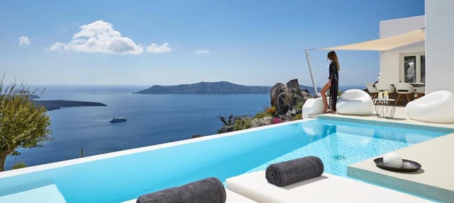 Villa Etheras in Santorini