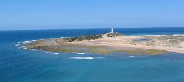 Villa in Los Caños de Meca of 1000m2 plot next to the field and the beach. in Los Caños de Meca