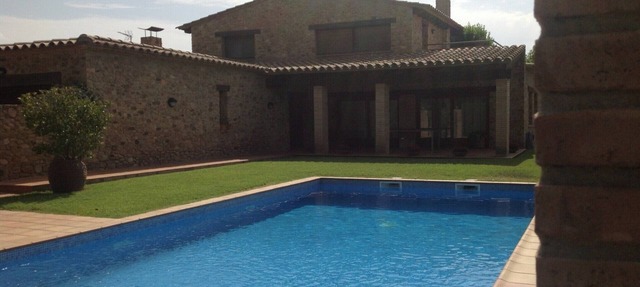 Villa in Peratallada with Private Pool in Peratallada