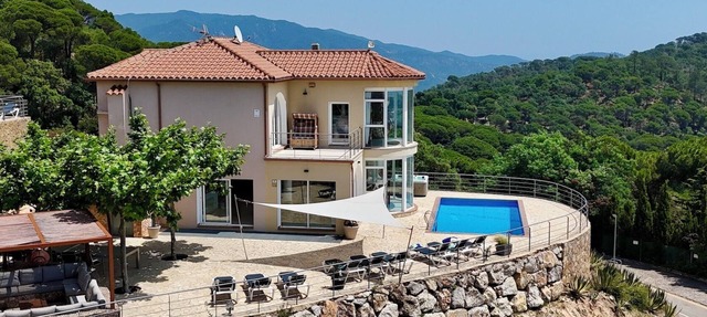 Villa Joie de Vivre - Luxury villa with amazing sea view for families and groups in Lloret de Mar