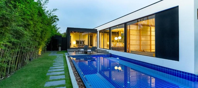 Villa Kuso in Layan Beach