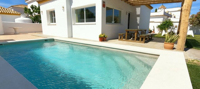 Villa Muscari Nature 200 meters from the beach 10 pax in Los Caños de Meca