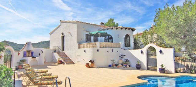 Villa with private pool and fantastic views of Montgo and Javea in JAVEA