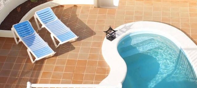 VILLAS 20 METERS FROM THE SEA OF THE SEA, WITH PRIVATE POOL. in Corralejos