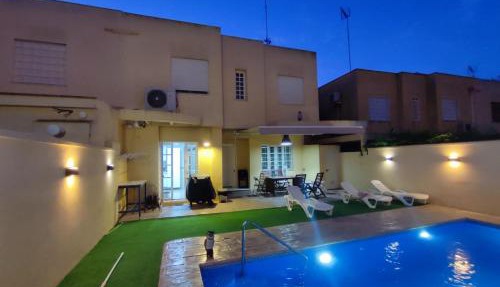 VIVE JEREZ Casa de lujo con piscina y barbacoa en la mejor zona de Jerez de la Frontera in Jerez de la Frontera