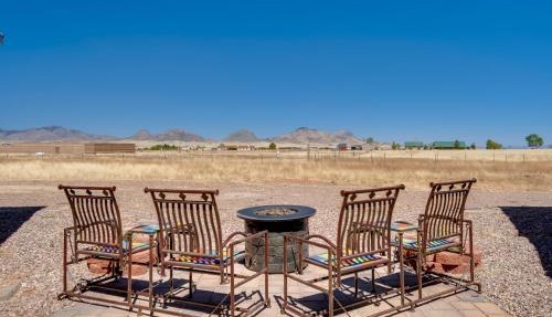 Walk to Wineries: Elgin Wine Country Retreat! in Elgin