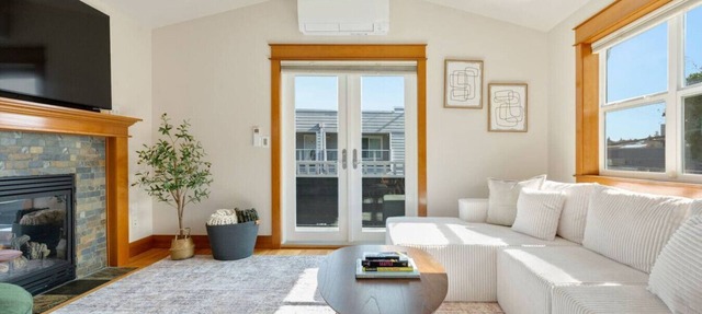 Warm & Tranquil Haven: Gym, Office, Patio in Seattle