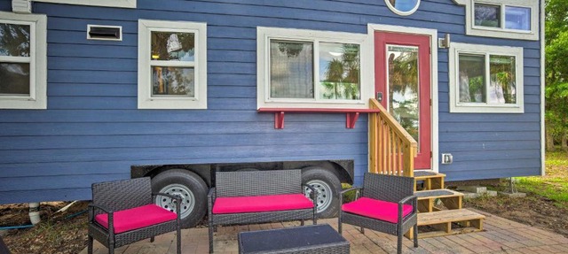 Waterfront Tiny House with Private Dock and Patio! in Savannah