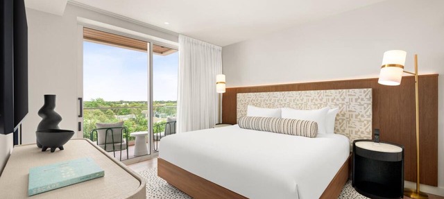 Your Elevated Base for Cayman’s Best Island Experiences l Suite w/Kitchen in George Town