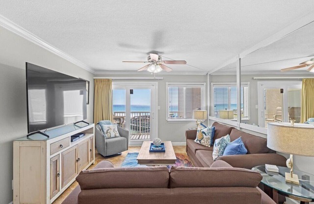 304- Newly updated, Beachfront Condo with breathtaking views in Destin