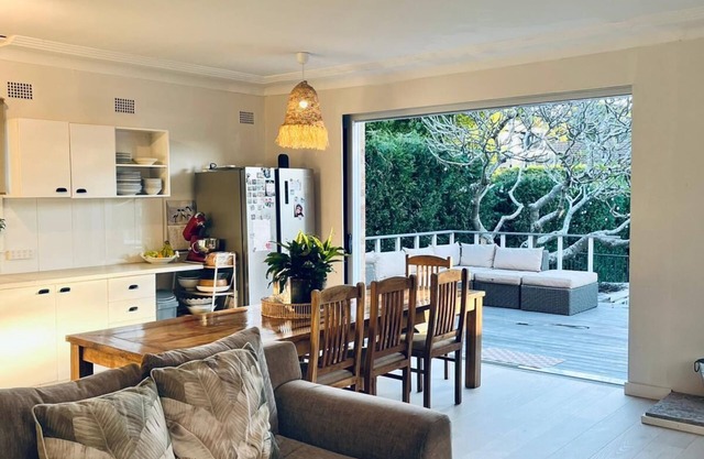Coastal Luxury Retreat | Freshwater Beach + Private Beach House | Sleeps 11 in Freshwater
