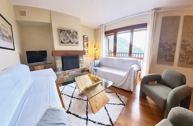 Los Altos de Escarrilla - Tu Casa en los Pirineos - 2 Dorm y 1 Baño 33BA in Escarrilla