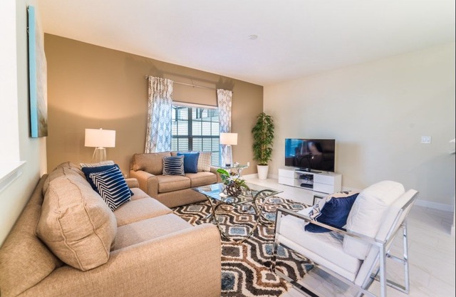 Luxury 5 Bedroom Private Home in Storey Lake near Disney! in KISSIMMEE