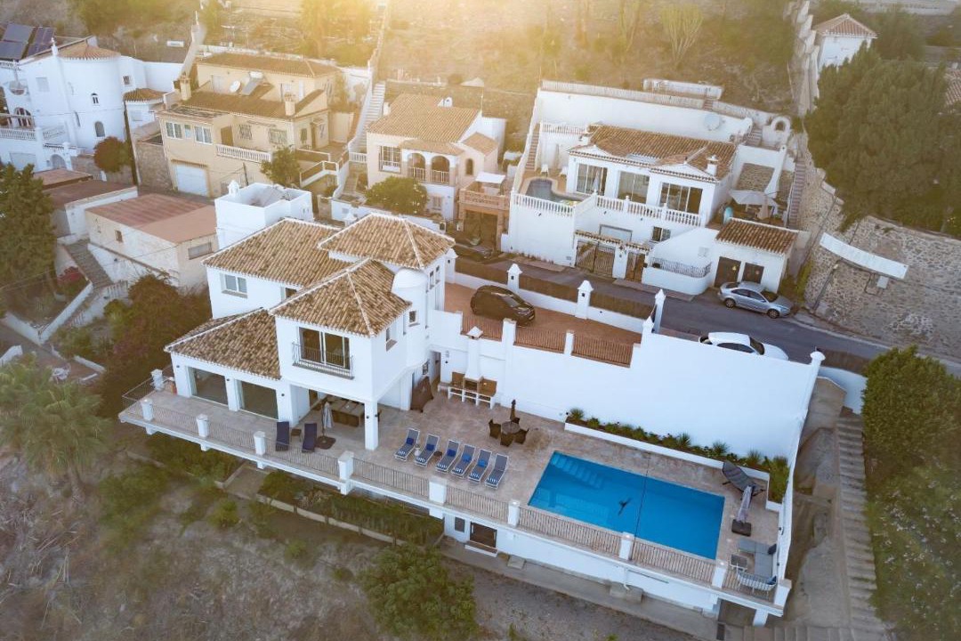 Velilla-Taramay Villa | Casa Romantica