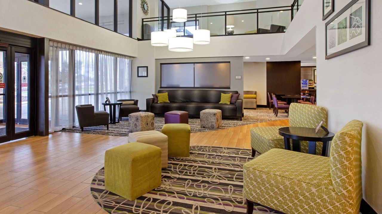 Photo of Livingroom in Romulus
