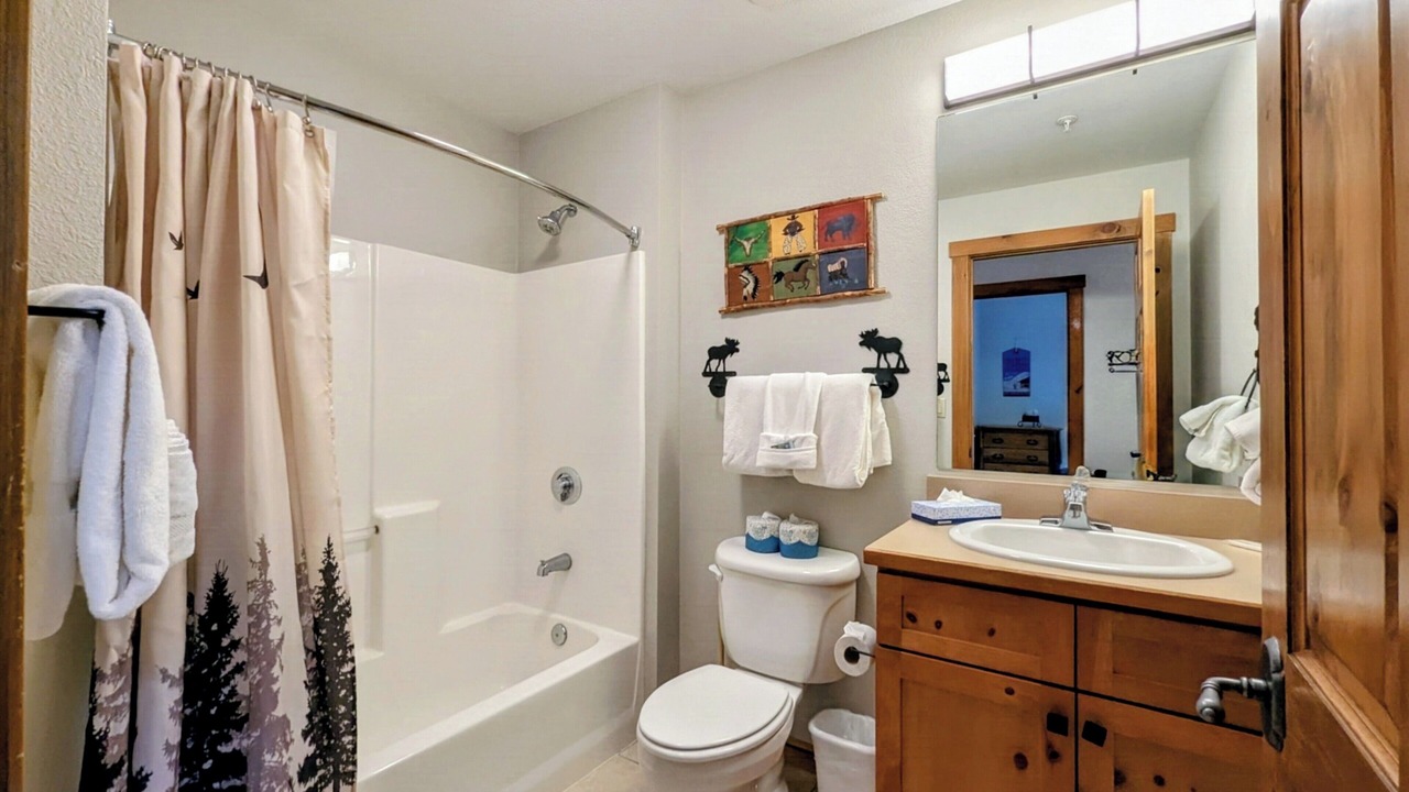 Photo of Bathroom in Lakeside Village