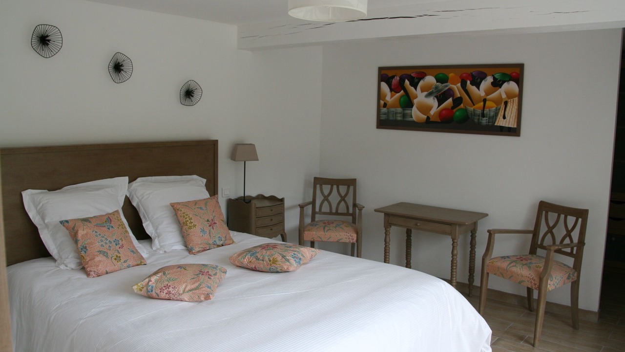 Photo of Bedroom in Jumieges