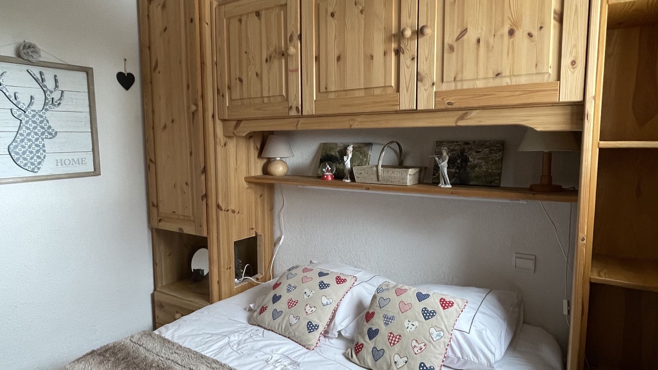 Photo of Bedroom in Arc-1800