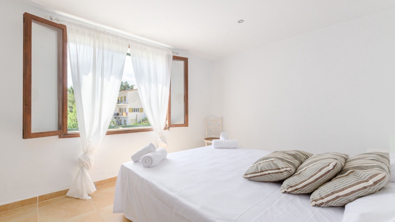 Photo of Bedroom in Calamayor