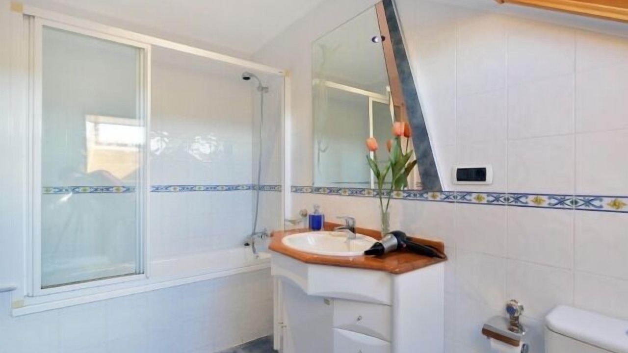 Photo of Bathroom in Villamayor
