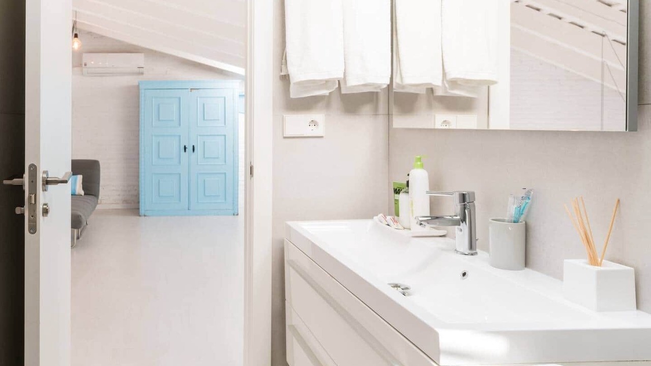 Photo of Bathroom in El Cabanyal
