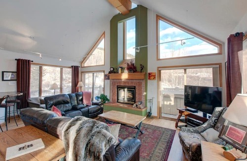 Keystone House | 5BR+Loft BR Home in Keystone Ski Area-pvt. hot tub; great view; 16 separate beds