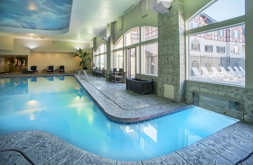 Midway Villa | Family Getaway~Pool, Hot Sprng, Scuba & Ice Castles Villa 1073-1