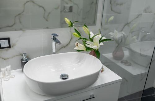 Srodmiescie Południowe Apartment | P&O Apartments Zbawiciela Square on Aleja Wyzwolenia 10