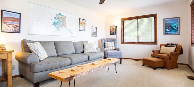 Carter's Cottage - 2BR/2BA cottage in Grand Marais walking distance to downtown in Grand Marais