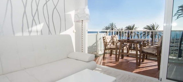 RIBERA MOON BY BLAUSITGES beach front apartment in Sitges in SITGES