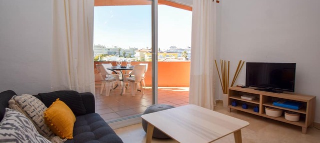 Ref: 226 Apartment with mountain views close to Fuengirola Beach & Castle in Fuengirola