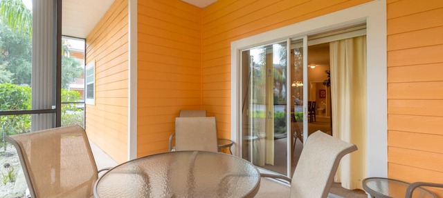 Bahama Bay, Florida 2 Br large condominium in Davenport
