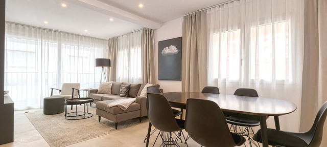 Stylish & Modern Fuengirola Apt, Near Beach in Fuengirola