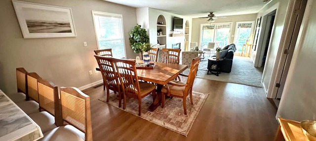 LPC 6 - Lake View Bungalow, sleeps 8, Boat parking, near boat ramp & pickleball. in Grove