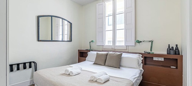 Impressive modernist apartment 20 mtrs from Paseo de Gracia in Barcelona